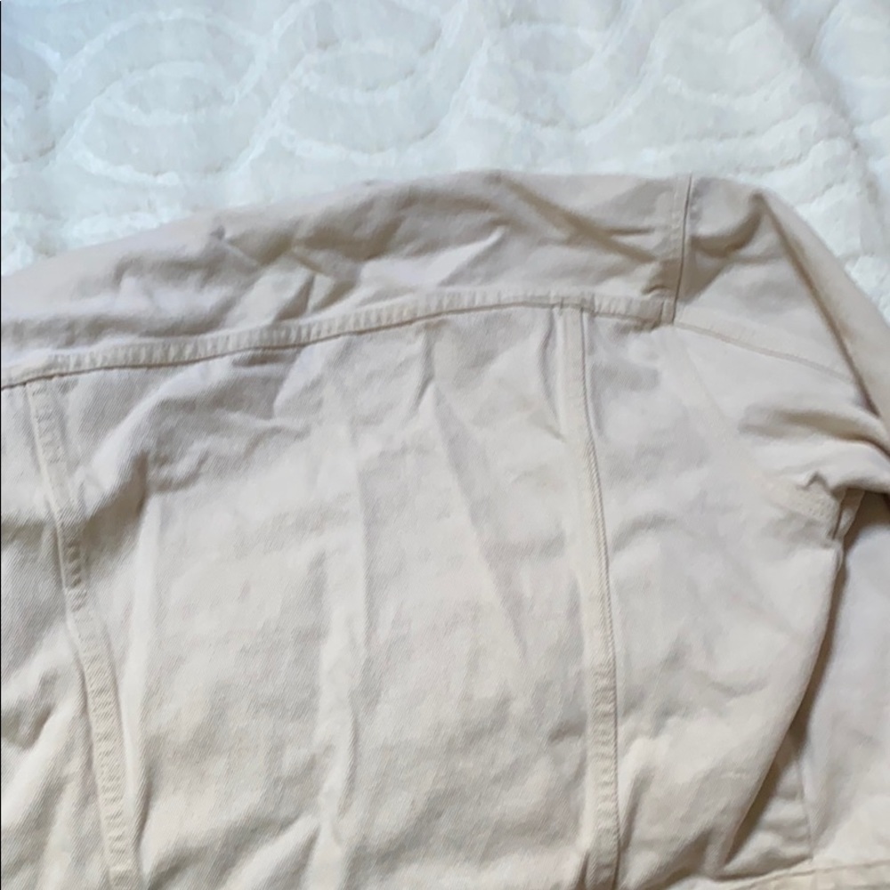 Guess Cream Jean Jacket. - Picture 5 of 5
